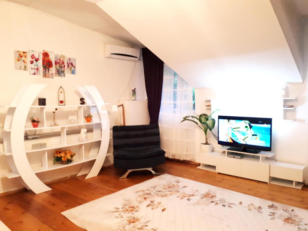 Karin House Apartamento Tbilisi Exterior foto