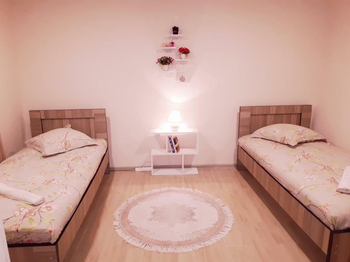 Karin House Apartamento Tbilisi Exterior foto